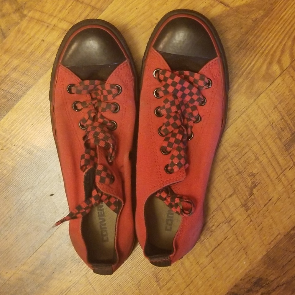 Black and red converse
